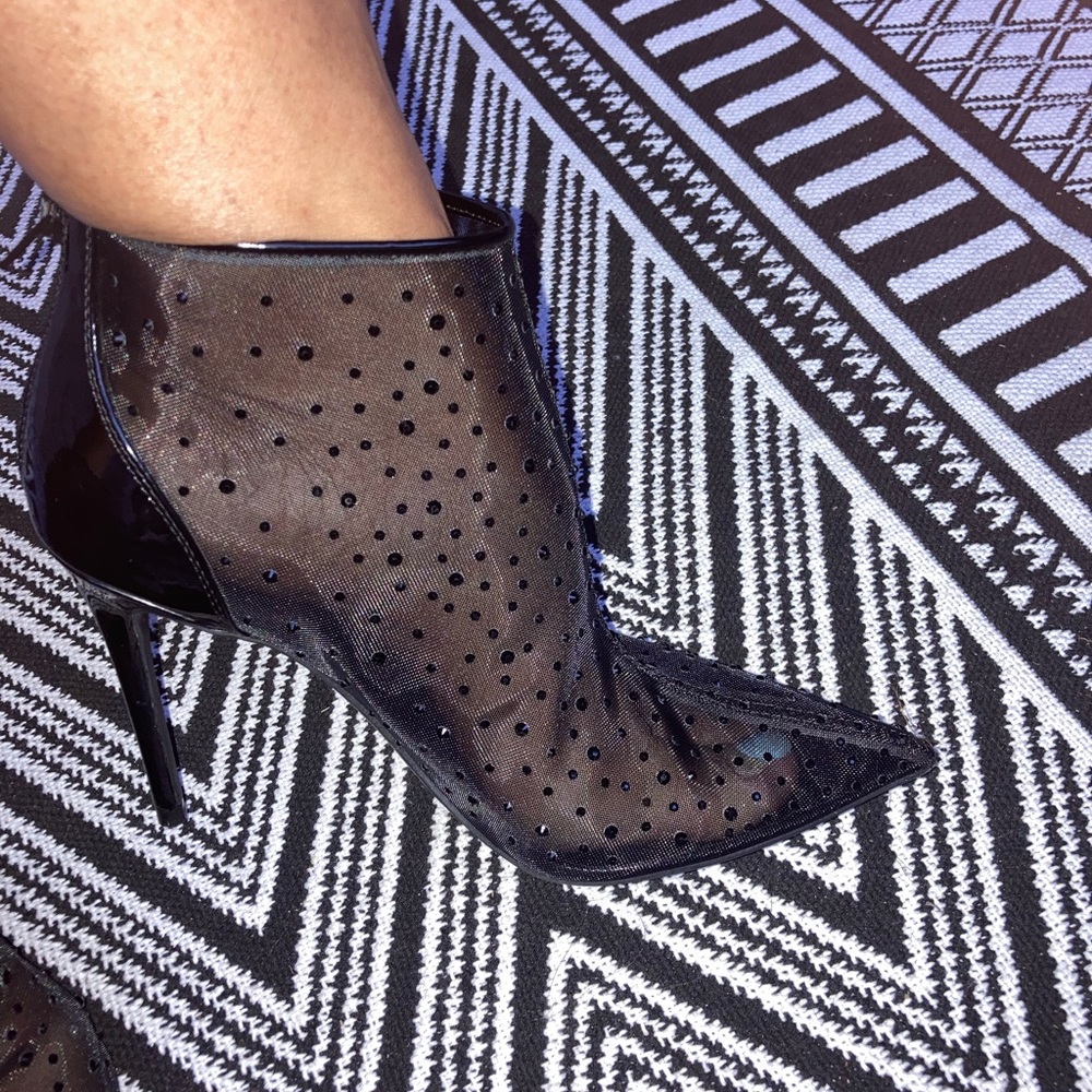 Boots - Picture 3 of 10